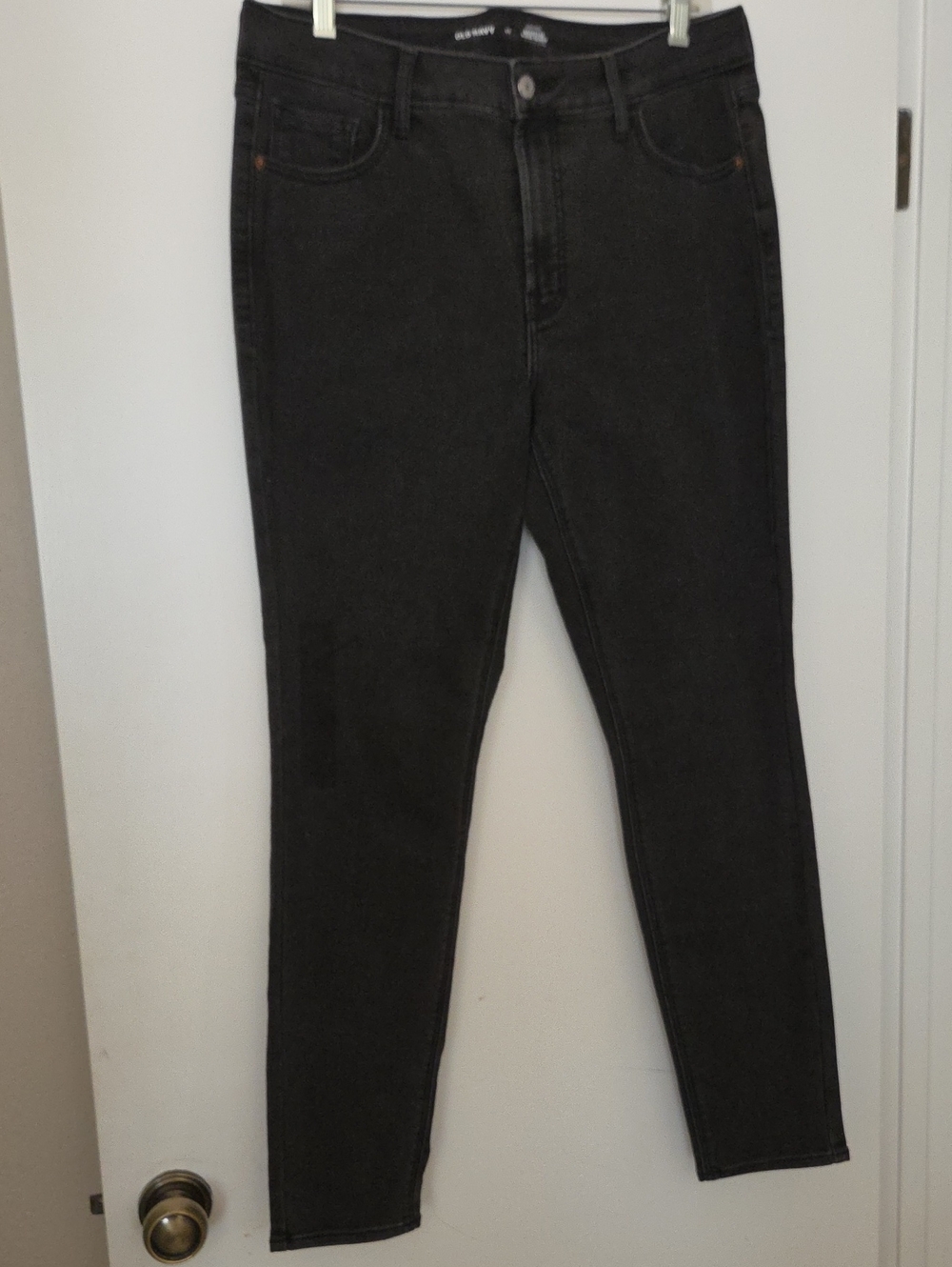 Old Navy Women’s High-Rise Black Slim Jeans